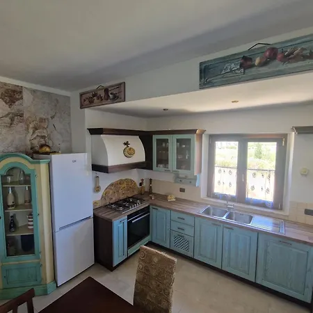 Nina's House 4 A 300 Mt Dal Mare *