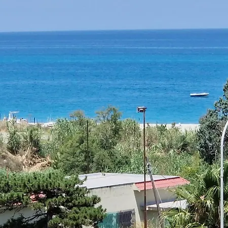 Apartment Nina's House 4 A 300 Mt Dal Mare *